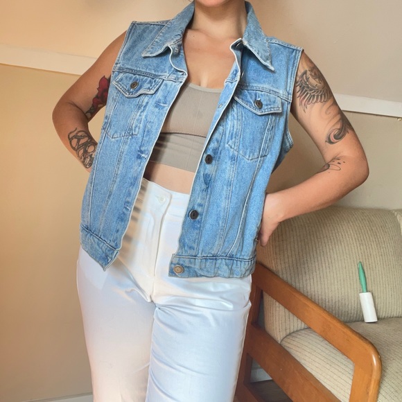✨ Ann Klein denim vest ✨ - Picture 2 of 5